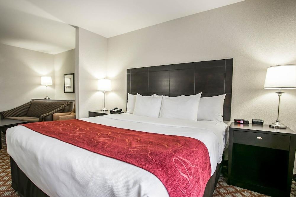 Comfort Suites Columbia Northeast - Fort Jackson Exterior foto