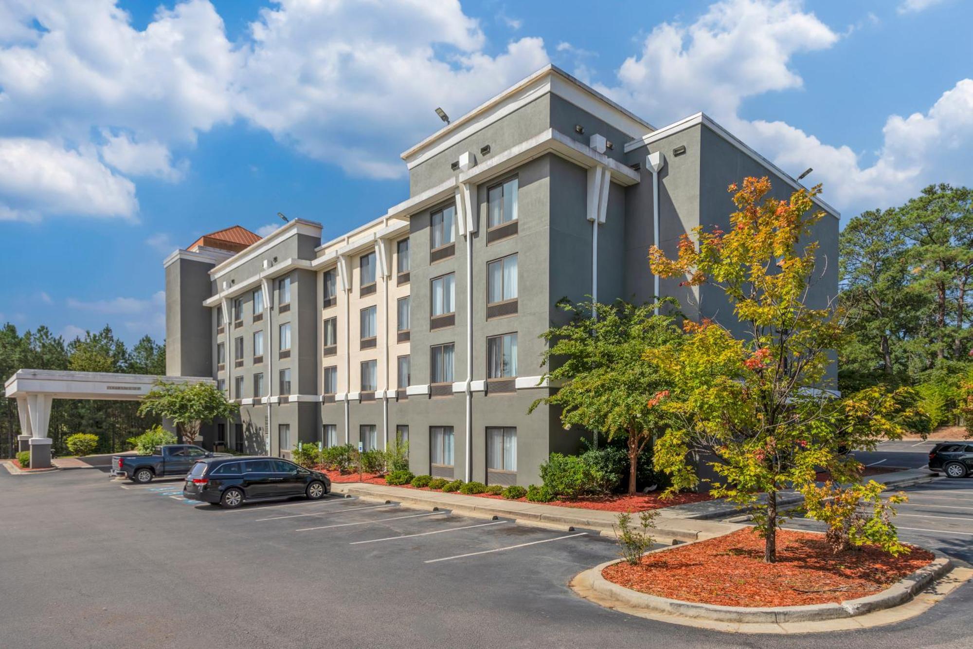Comfort Suites Columbia Northeast - Fort Jackson Exterior foto